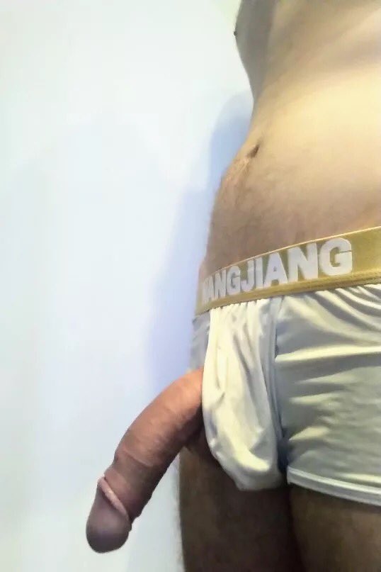 AdonisNopor's tweet photo. Cual se ve mejor en amarillo o blanco???? #gay #gaymexico #vergarica #vergasricas https://t.co/DZORDguyjC