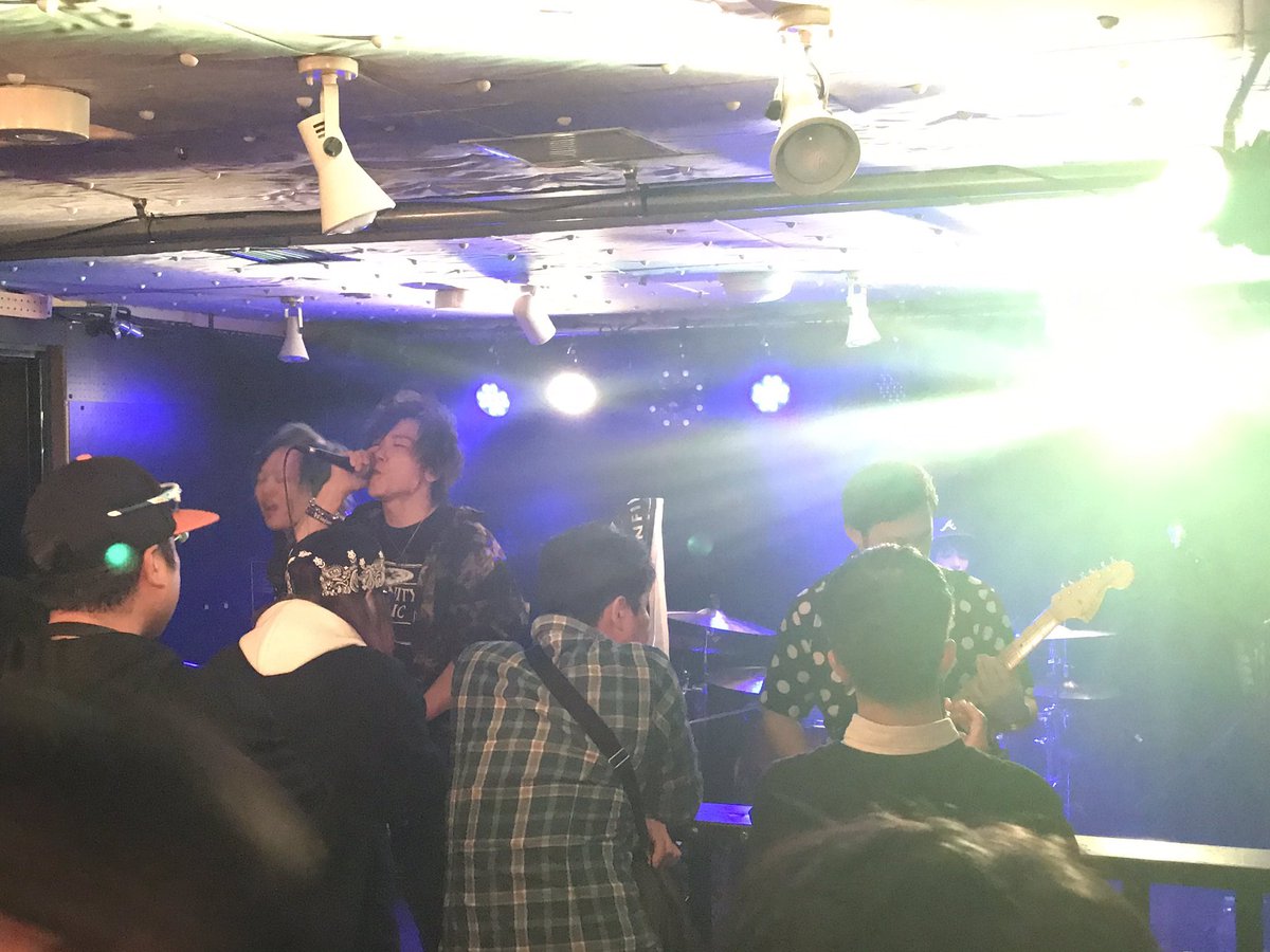 infinity_magic4's tweet photo. 日付けが変わって、昨日は #心拍フェス -vol.2-無事に出演して来ました❗️

昨日…共演してくれたバンドの皆さん、東心斎橋JUZAのスタッフの方々、主催のいとーさん(@akkey_ito )、ことたろ(@kotopandaaaa)そして…観に来てくれたお客様！

最大限の感謝の気持ちを込めて…ありがとうございました😊 https://t.co/XYEt7CSS1Q