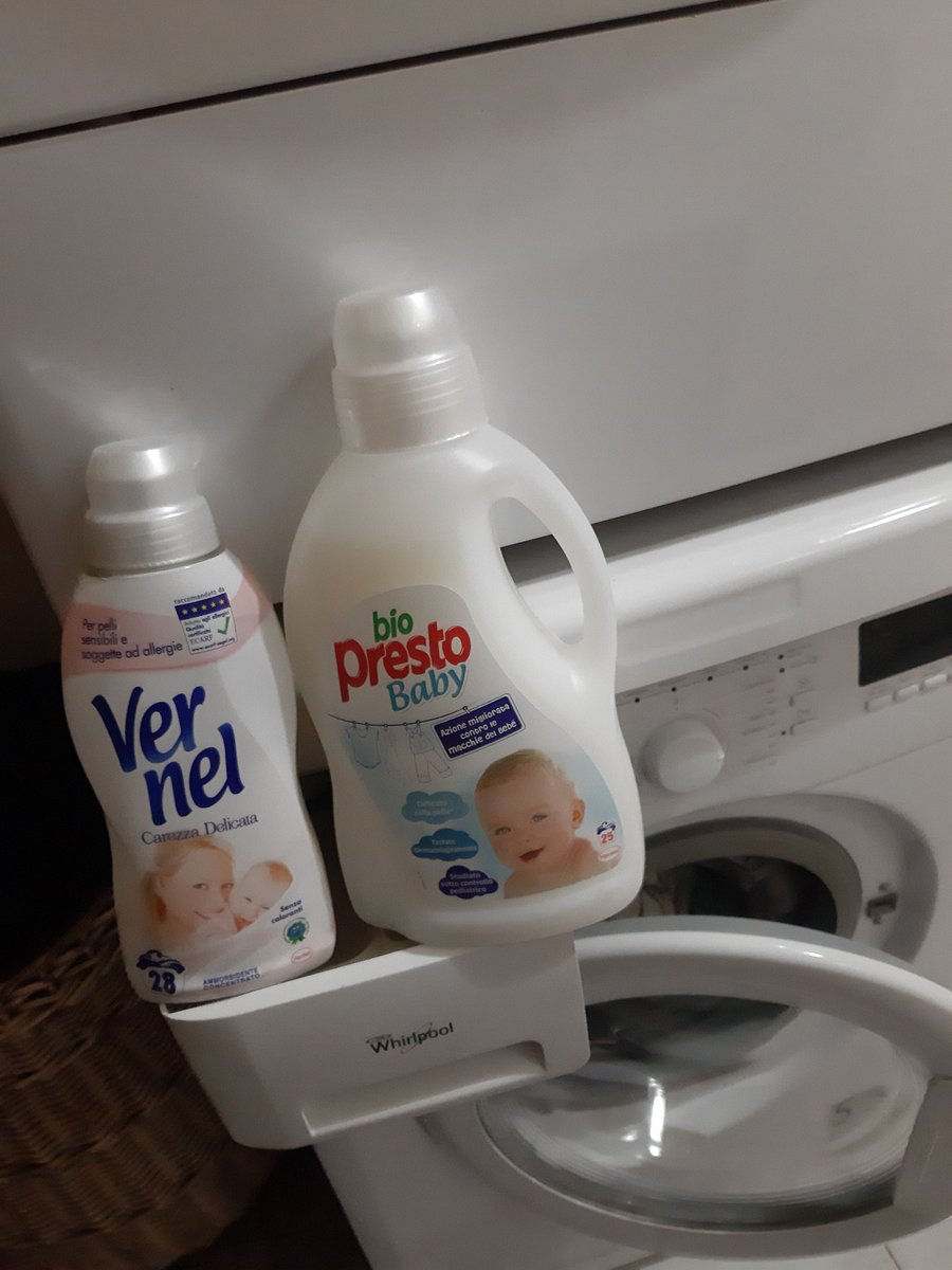InteristaRegina's tweet photo. Il duo perfetto per proteggere la pelle dei nostri bambini è di tutta la famiglia#vernrlcarezzadelicata e #bioprestobaby #babypulitoperfetto  #formula #ipoallergenico #certificato @donnad #kuvutit #donnad https://t.co/8DGqW10CIN