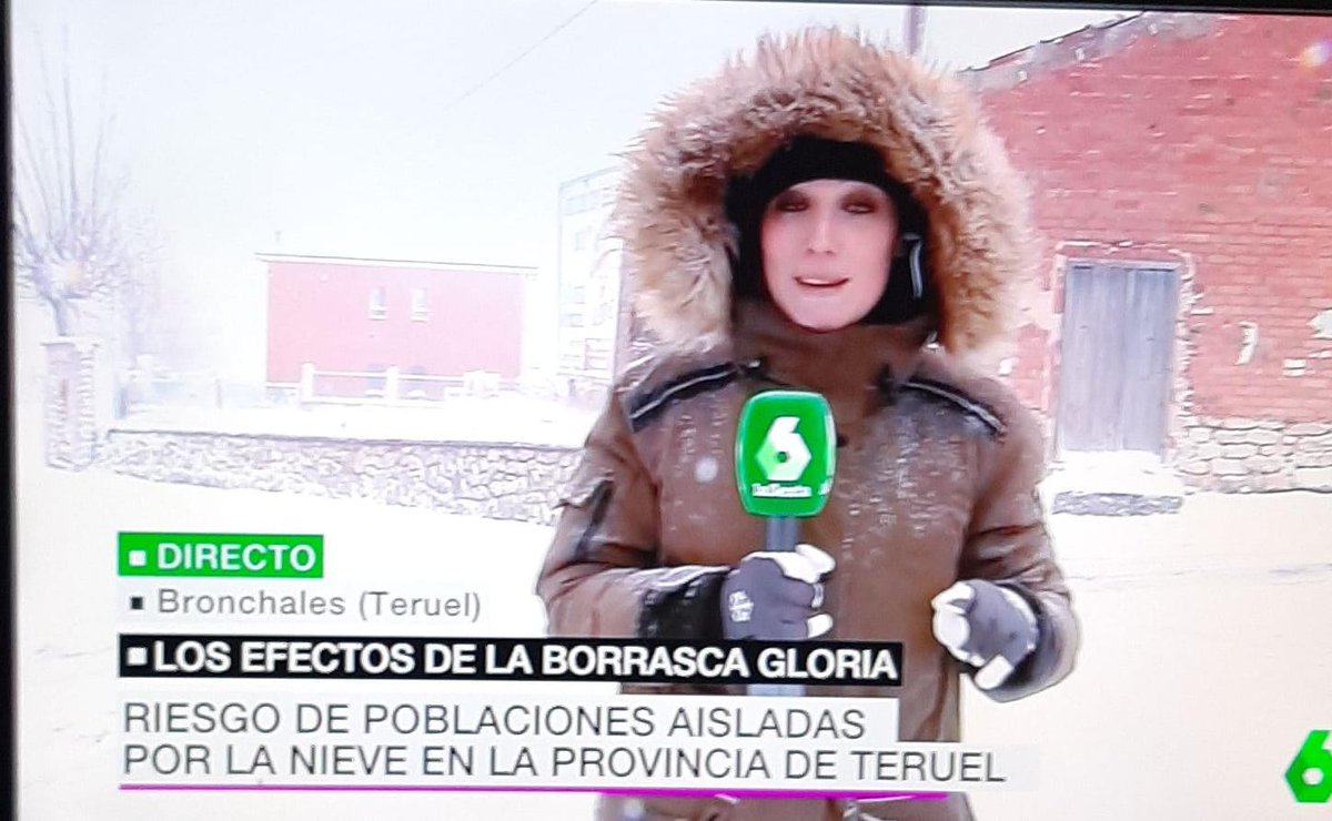 alestam16's tweet photo. Hola, hoy ha nevado en mi pueblo y ha salido en la sexta y creo que soy la única que no he fardado de ello, así que ahí va: https://t.co/2hnVgX1h9N