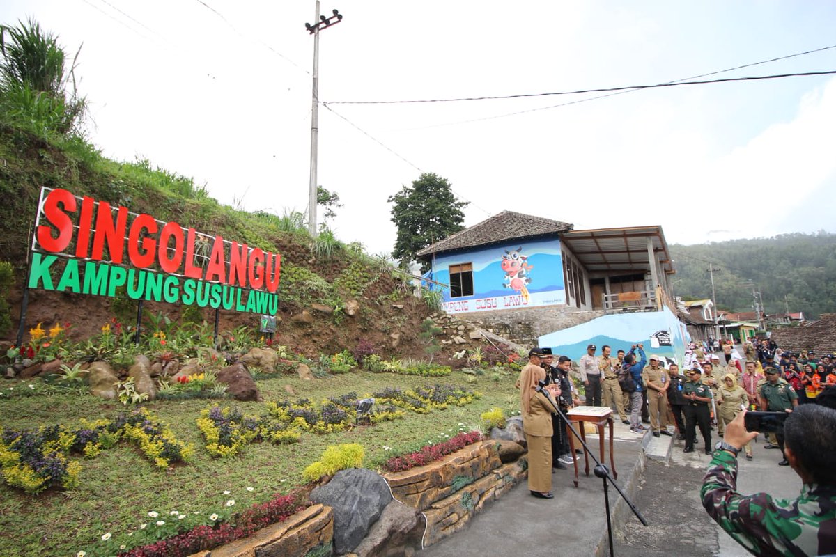 dompetdhuafaorg's tweet photo. Gandeng Dompet Dhuafa, Pemkab Magetan Kembangkan Kampung Susu Lawu Singolangu, selengkapnya >> https://t.co/uVO1SE2qTy https://t.co/viyRlDIOoF