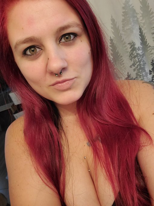 Here's a reminder of how gorgeous I am https://t.co/9AHDmW4HRd<a href="/tag/clip"class="tags"><span>#clip</span></a><a href="/tag/toiletfetish"class="tags"><span>#toiletfetish</span></a>