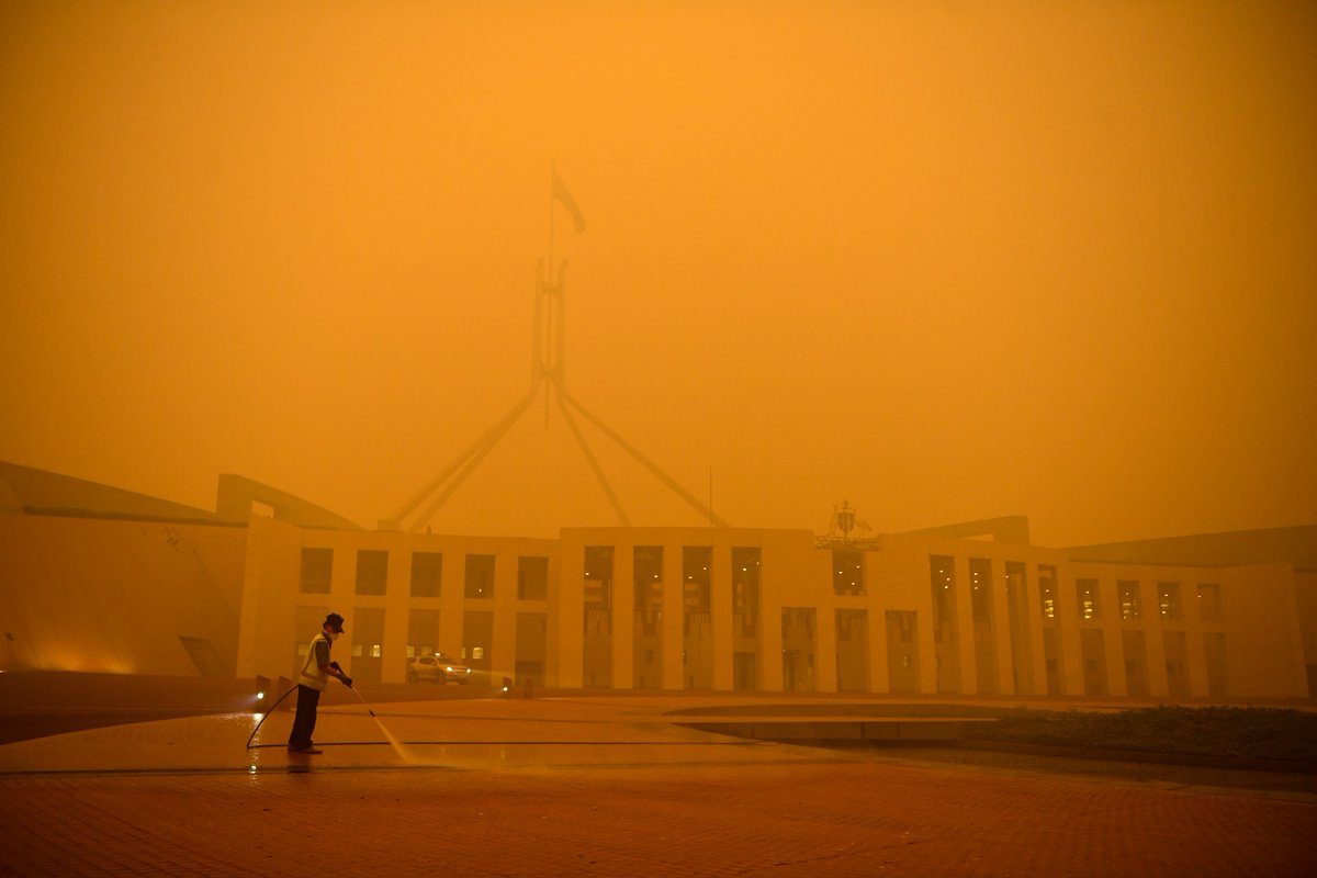 JoshButler's tweet image. left: Parliament House, Canberra, January 5

right: :Parliament House, Canberra, January 20

(pics: AAP)