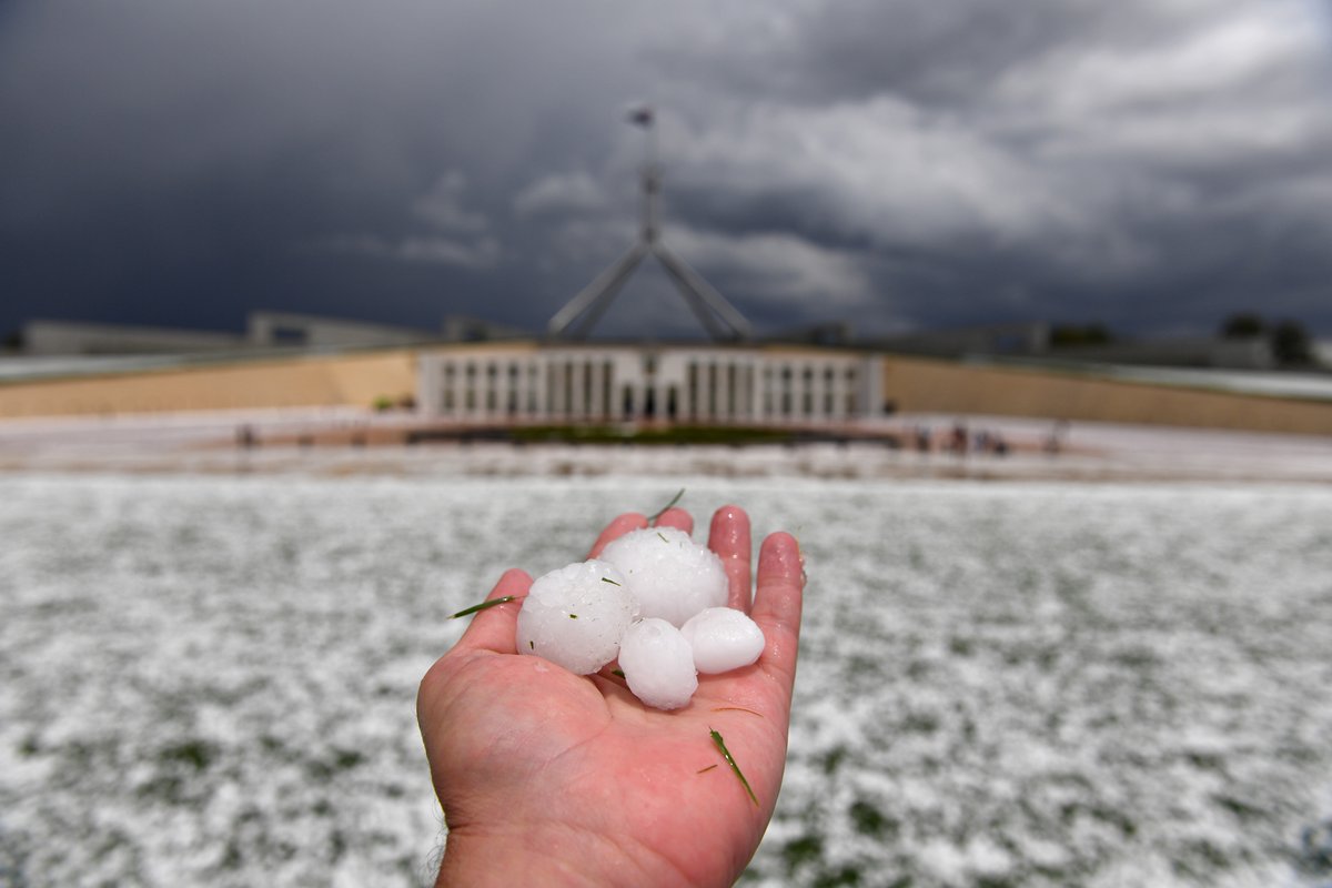 left: Parliament House, Canberra, January 5

right: :Parliament House, Canberra, January 20

(pics: AAP)