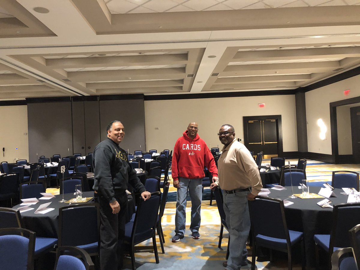 AlphaLambda1906's tweet photo. Brothers getting things set for the 7th Annual Hope Breakfast tomorrow morning. We hope to see you there. #HopeBreakfast https://t.co/oAGSlkktvT
