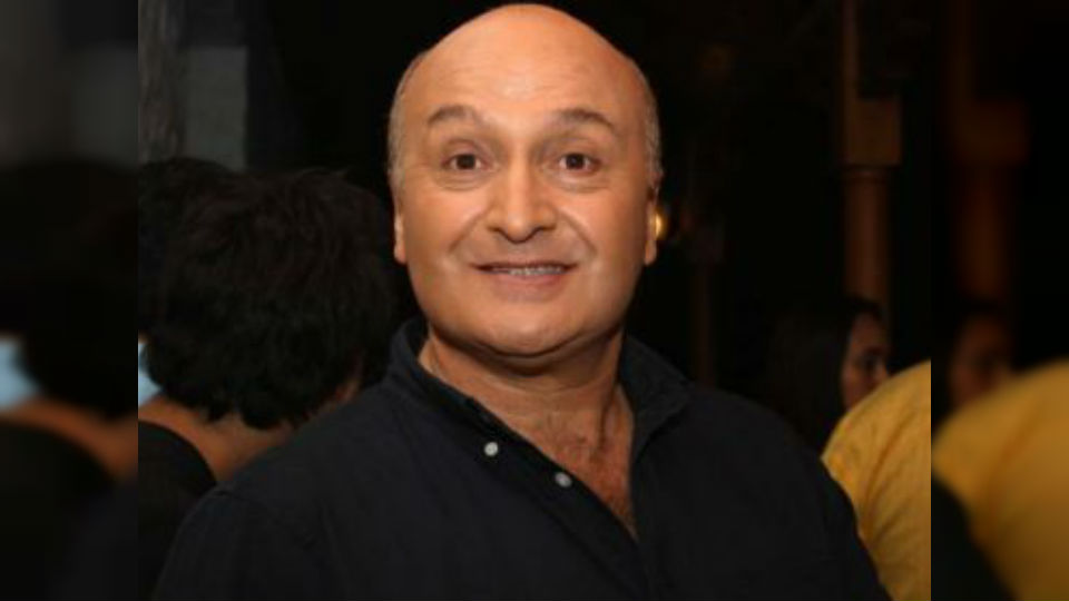 _JuanAngeles's tweet image. Y por qué no fui yo?
Ricardo Meruane
#OlmueTVN
#PatoPimienta