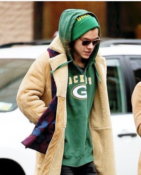 SILKSUITRRY's tweet photo. the packers just lost and aren’t going to the super bowl harry is probably pissed rn. it’s what he deserves😌 maybe if he backed out...... #harrybackout https://t.co/MEfS77fwrR