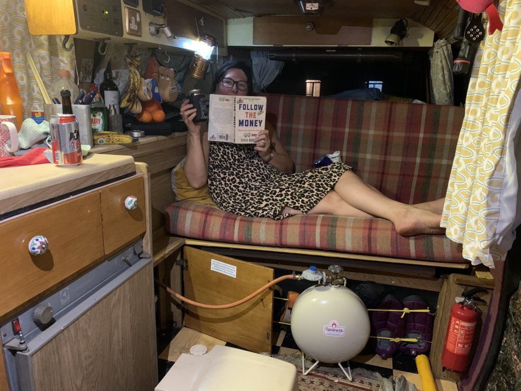 Abc5txa's tweet photo. @tendollarguy Hello from a vdub in Mexico we shipped from UK where I am reading your great book (excellent read) and just got to p270 and thought I’d tweet cos we were bloody robbed just like Jim. Our van cleaned out (virtually) on the crossing. Know just how he feels. https://t.co/scnXC378Qp