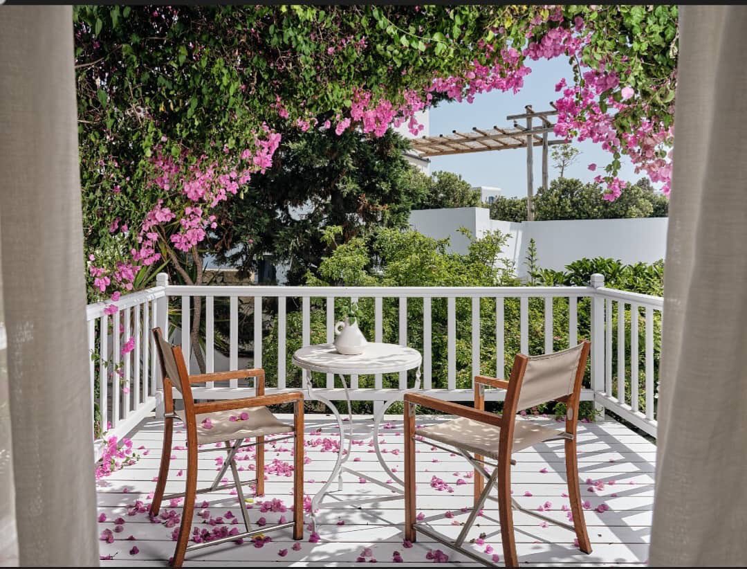 #MatsuhisaMykonos and @belvederehotel 

Relax and unwind, it's Sunday.
•
•

#sundayvibes #belevederemykonos  #leadinghotelsoftheworld #mykonosgreece #mykonoshotels #bougainvillea #beautifulbalcony