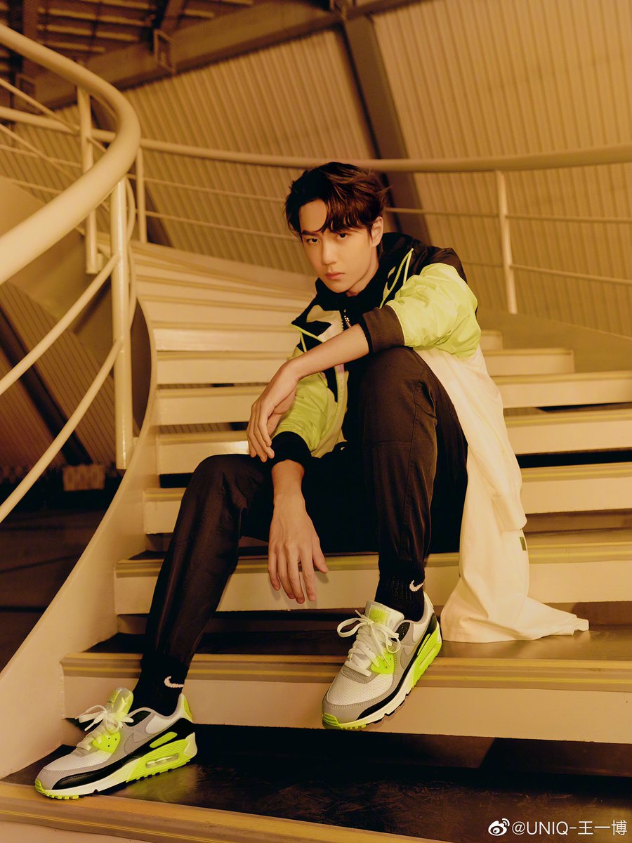 Yibo_Thailand's tweet photo. 200120 | Wang Yibo's weibo update
“The Future is in the Air”
Wang Yibo x Nike Air Max 90

#WangYibo #王一博 https://t.co/MgLTioLEw8