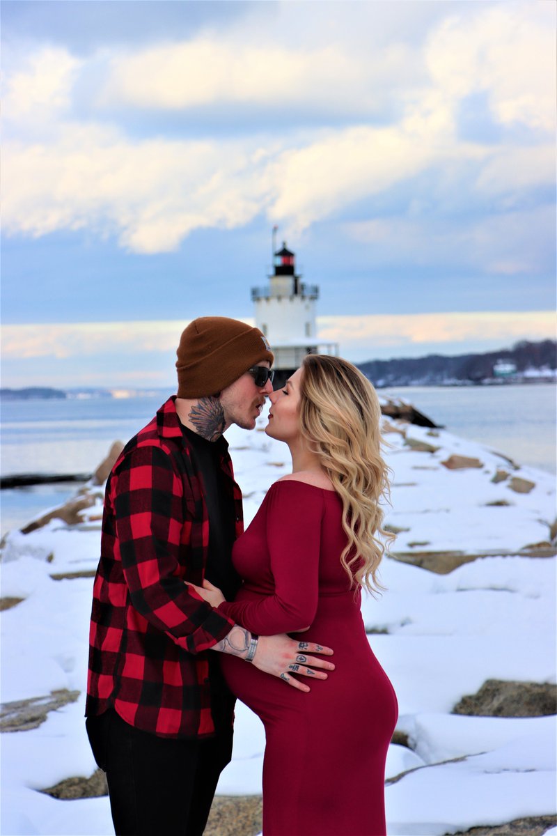 foto_go's tweet photo. Just a sneak peak of an amazing photo session we had this afternoon with Juliet and Dustin! Had a beautiful maternity shoot along Spring Point Ledge in South Portland. The couple will get over 500 pictures to remember their special time before their beautiful daughter is born! https://t.co/e8y8RI3di2