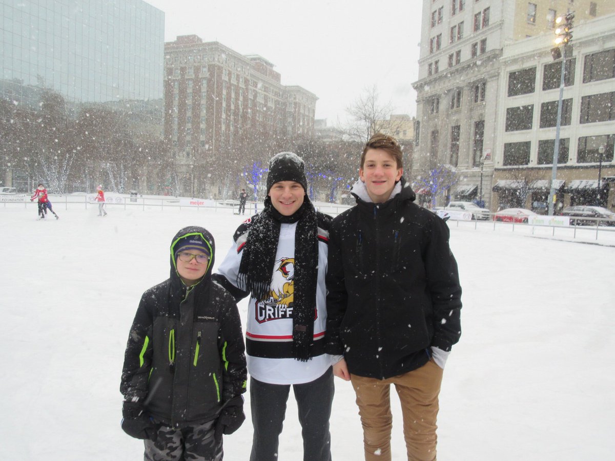 MIBH_Kris's tweet photo. #GreatSkate @griffinshockey https://t.co/APB5UDk1va