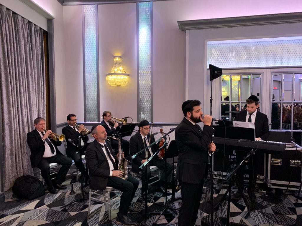 TEITELBAUMAARON's tweet photo. Incredible wedding this past Sunday night in sands of Atlantic beach sung by @_YoniZ lead by @elilax4evanal #eventcoordinating @JoeBlumenthal #publicrelations @chadkam https://t.co/qsS5aEskWP