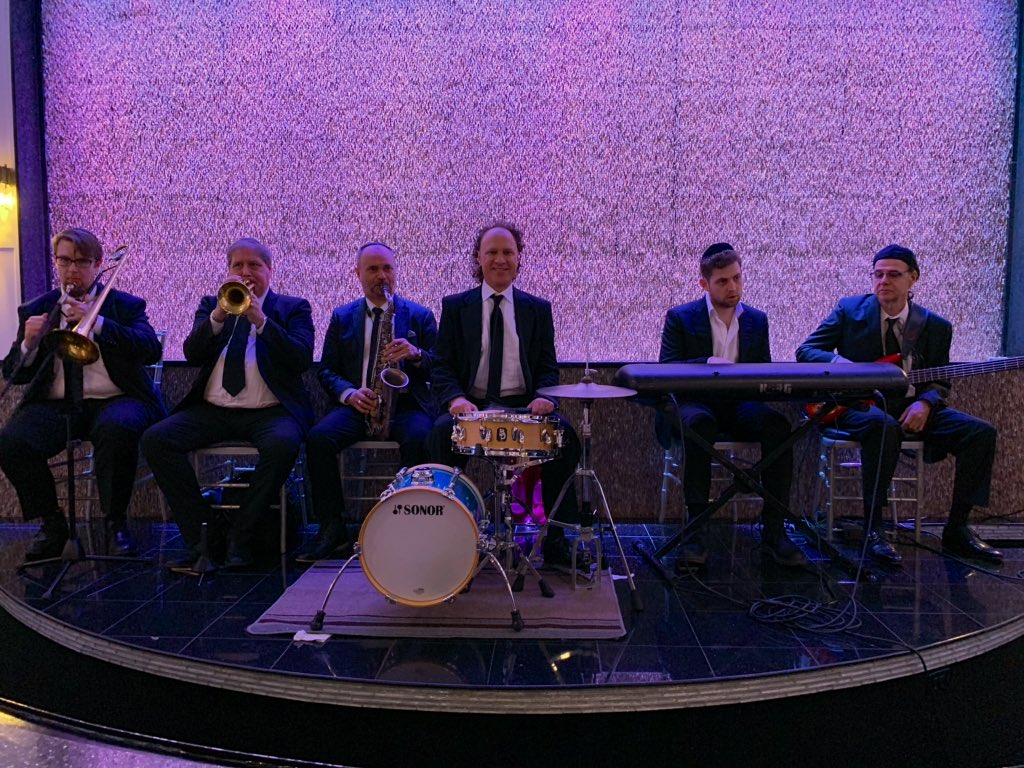 TEITELBAUMAARON's tweet photo. Incredible wedding this past Sunday night in sands of Atlantic beach sung by @_YoniZ lead by @elilax4evanal #eventcoordinating @JoeBlumenthal #publicrelations @chadkam https://t.co/qsS5aEskWP