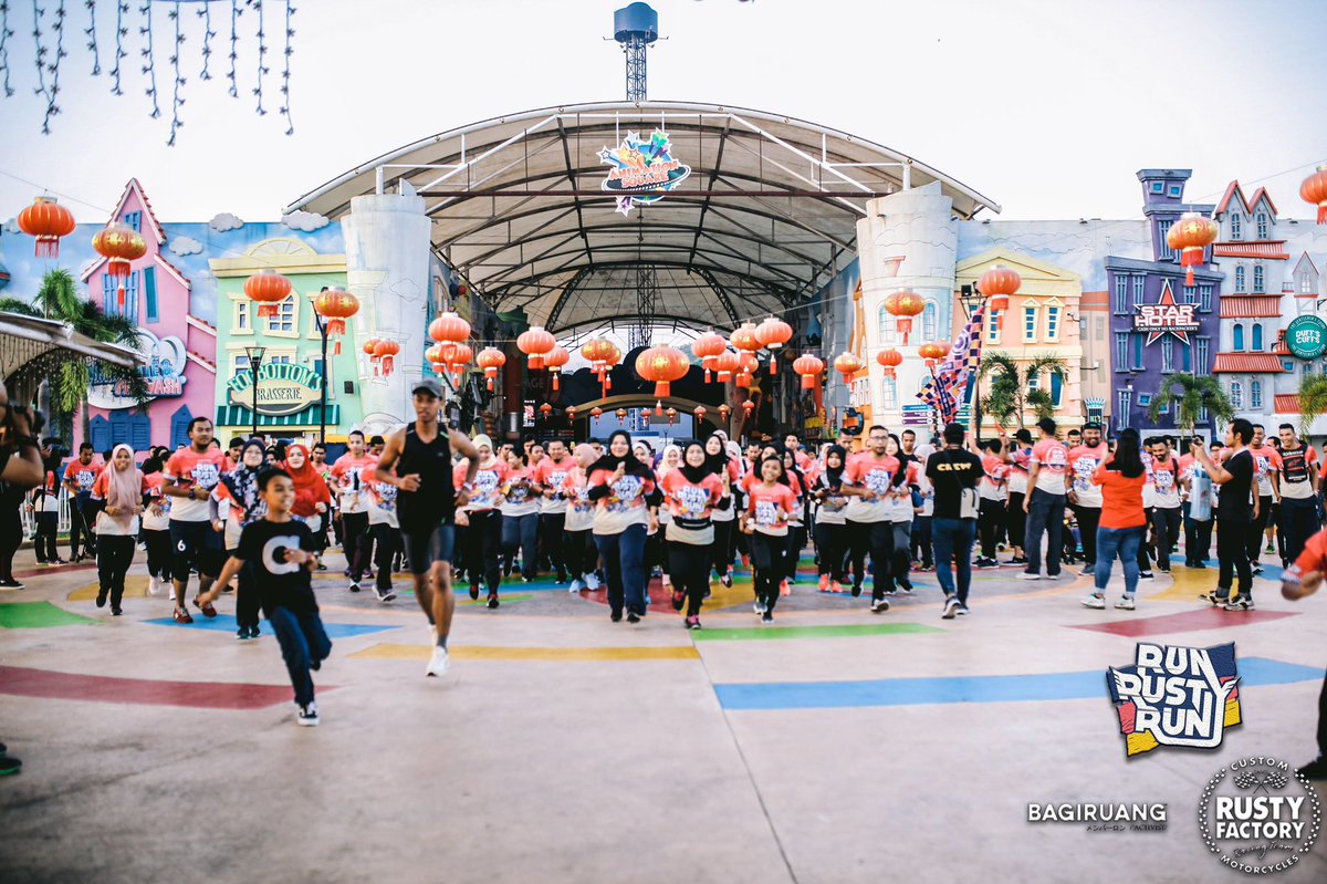 bagirunclub's tweet photo. Selesai larian #runrustyrun . Untuk bulan 3 kami akan anjurkan kaki fest di medan gopeng pula. So untuk semua runner, welcome to #ipoh . @MohKeIpoh @twtjogging #ipohcity #ipohawesome https://t.co/nU4nTKwiUD