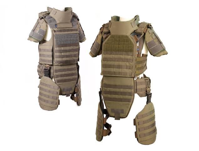 T 253 Sur Twitter クロンコアーマー 以前はm1955ボディアーマーだけだったけど クロンコアーミーにm1955ボディアーマーを支給されるから ジャガーノート並みではないにしろ そこそこ重装備な全身タイプのボディアーマーの支給したいな