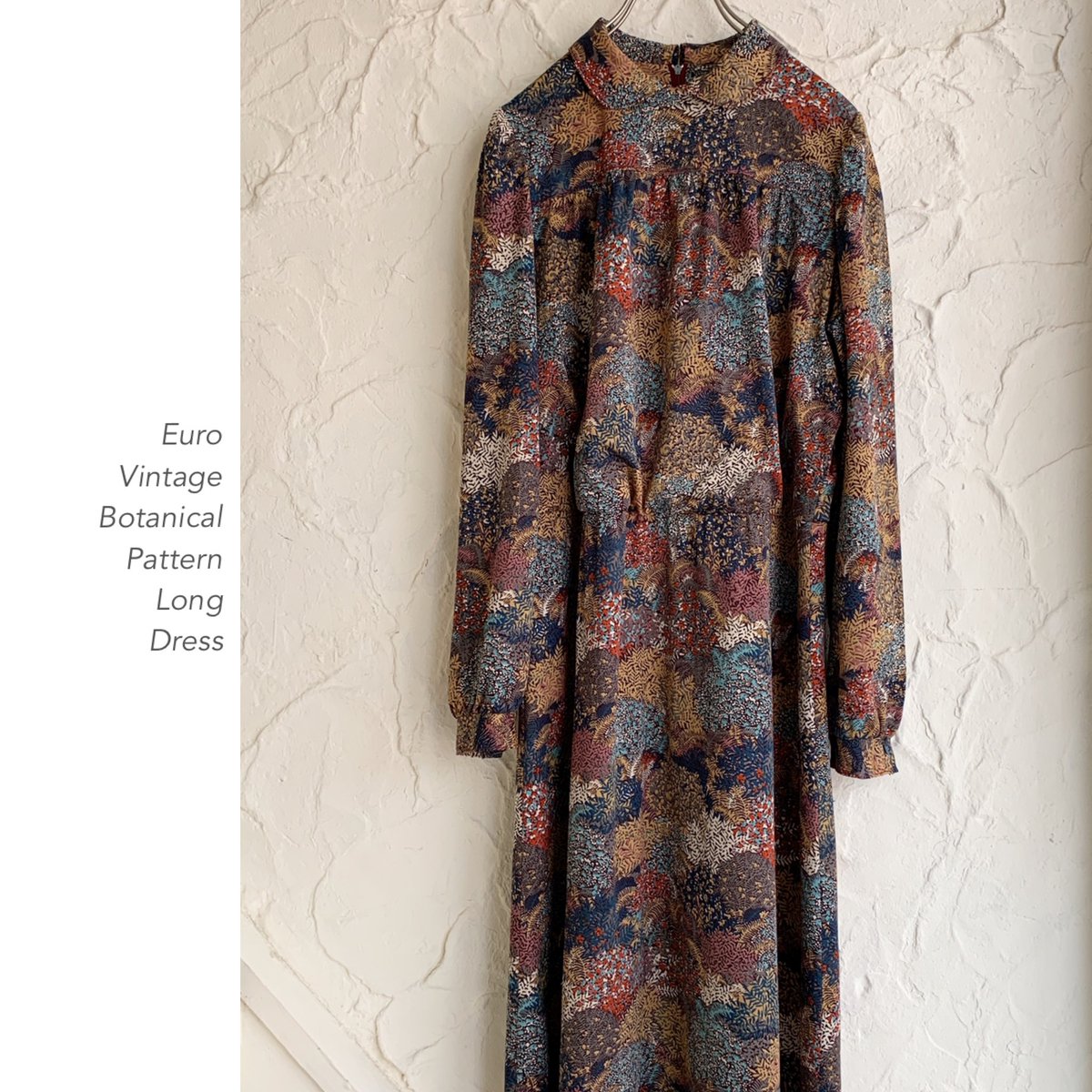 taffee_shop's tweet image. #botanicalpattern
#naturemotif
#vintagedress
アートっぽいマルチカラーの
ボタニカル柄が可愛い
Euro Vintage総柄ワンピース♫
小さめの襟元も可愛いアクセント☺︎
#Taffee #宮崎 #古着 #宮崎古着屋 #四季通り #ネイチャーモチーフ #総柄ワンピース #ヴィンテージワンピース #古着女子 #古着mix
