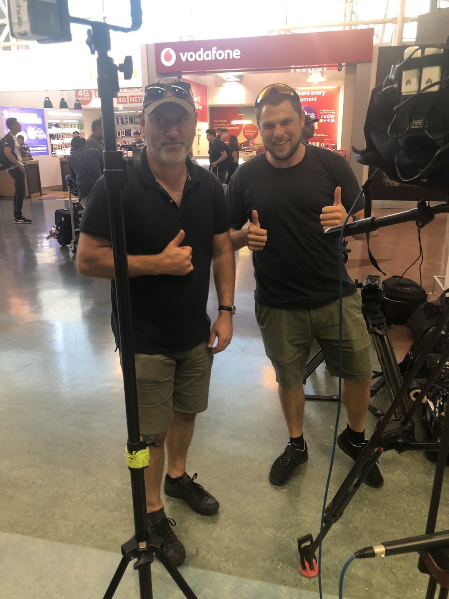 EmmaRoseCropper's tweet photo. Who wore it better? #wallofsame @SimonAshworth8 https://t.co/EuJz0ORxHt