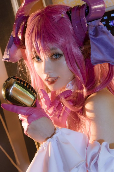 Twitterのコスプレ画像16