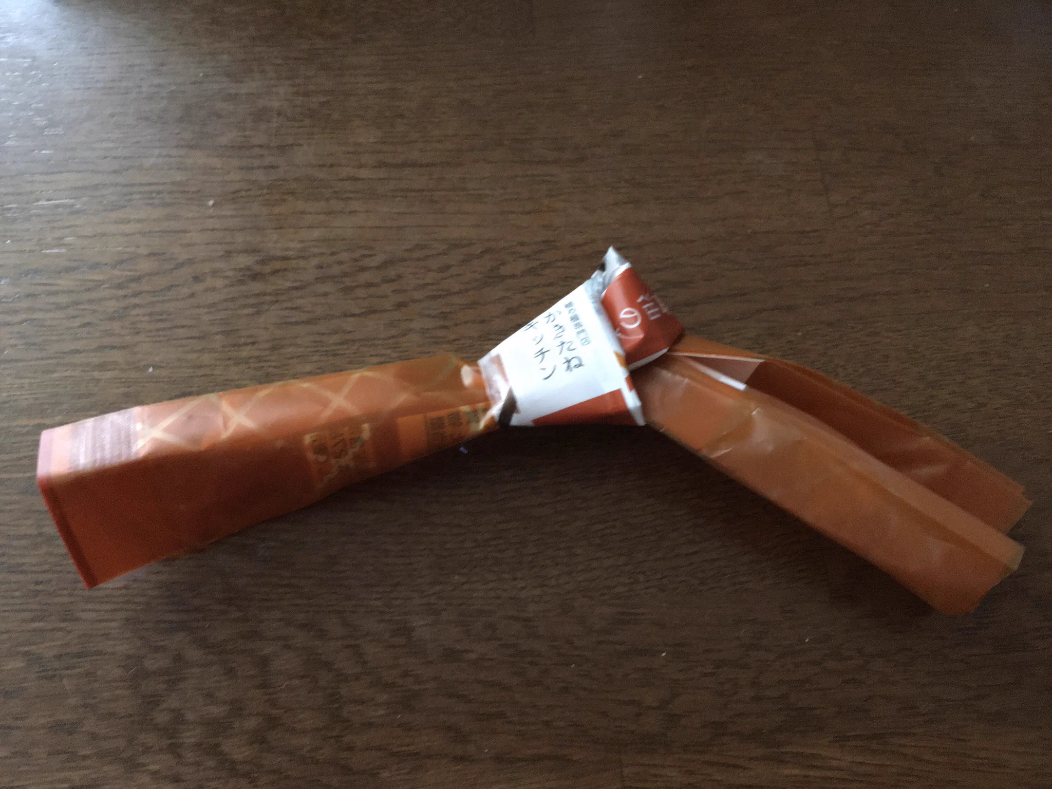 @haj_in_sf たった今お菓子食べて同じことやっていたので思わず反応してしまいました😆 