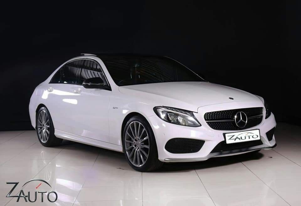 ZAUTO_SA's tweet photo. 2017 Mercedes-Benz C43 AMG 4-Matic Tiptronic

Price: R644,900
Finance: R9,000p/m T&amp;Cs apply 
Mileage: 78,500km
Extras: Park Distance Control, Reverse camera, SatNav and Panoramic Sunroof.

Over 100 cars
DM or WhatsApp us 0848787453 #MondayMotivation #mondaythoughts #MondayMorning https://t.co/go4x9VgafU