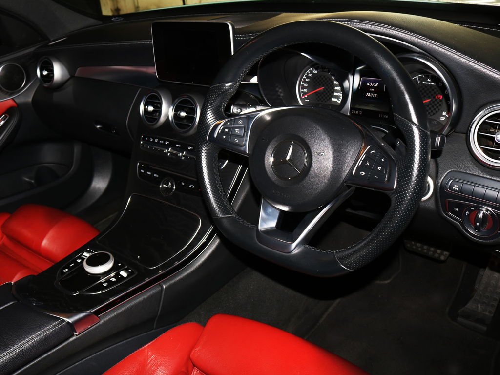 ZAUTO_SA's tweet photo. 2017 Mercedes-Benz C43 AMG 4-Matic Tiptronic

Price: R644,900
Finance: R9,000p/m T&amp;Cs apply 
Mileage: 78,500km
Extras: Park Distance Control, Reverse camera, SatNav and Panoramic Sunroof.

Over 100 cars
DM or WhatsApp us 0848787453 #MondayMotivation #mondaythoughts #MondayMorning https://t.co/go4x9VgafU