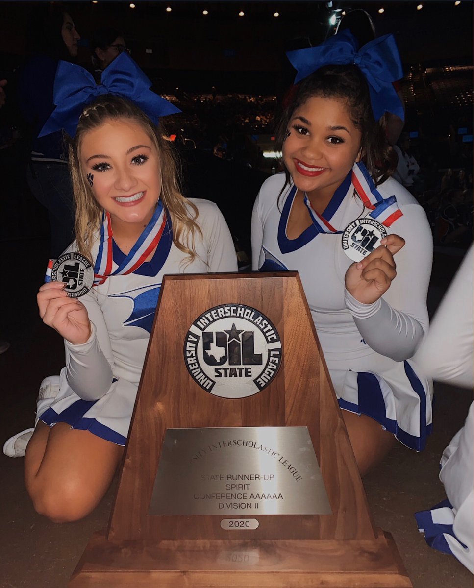 madilyn_jones2's tweet photo. Last year.. best year!! #2ndinstate https://t.co/1Q3LbZvLsQ