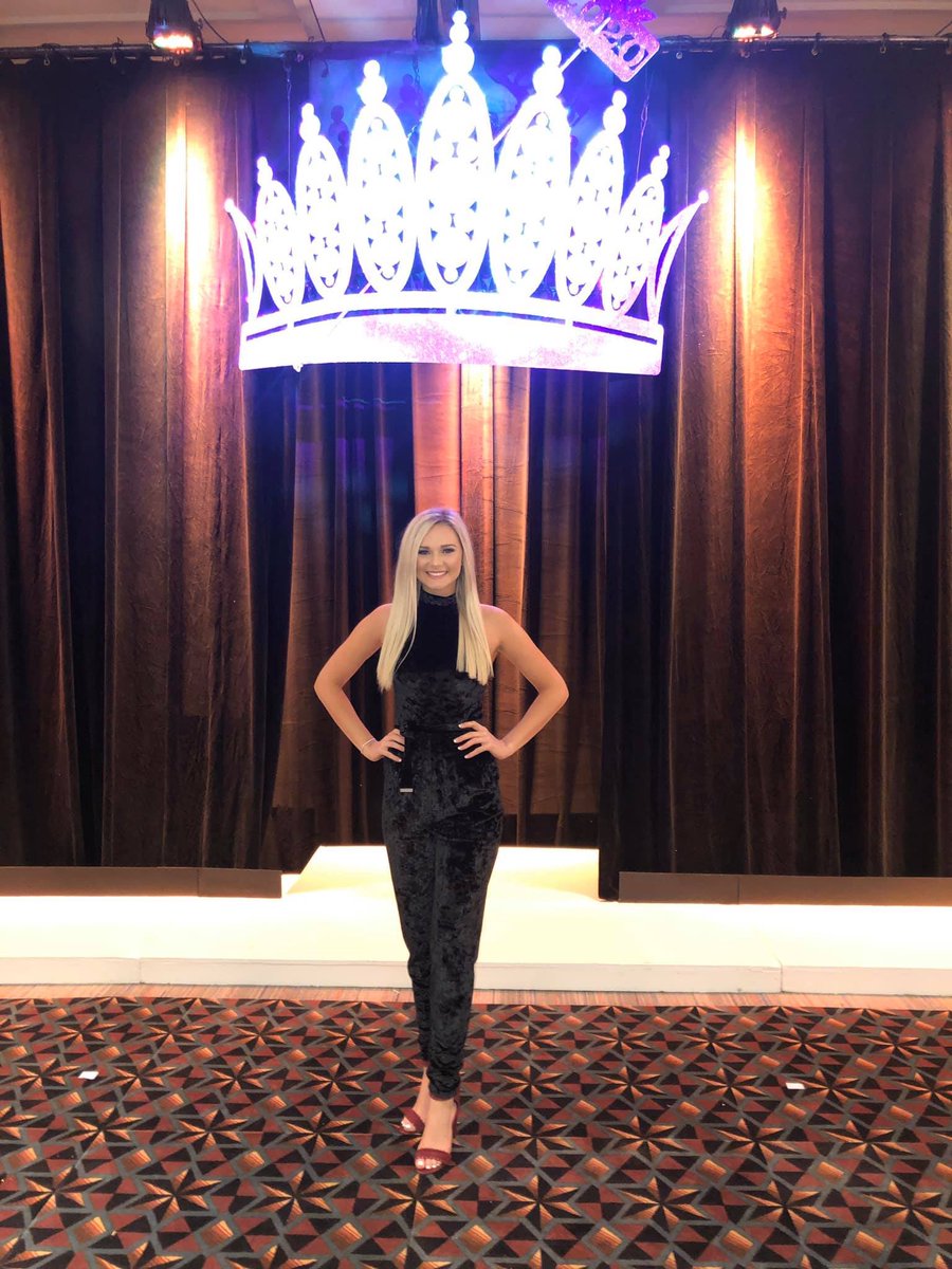 Congrats to former Wildcat VB player Grace Beavin, as she won 4th runner up at the Miss Illinois State Fair Queen pageant!!
