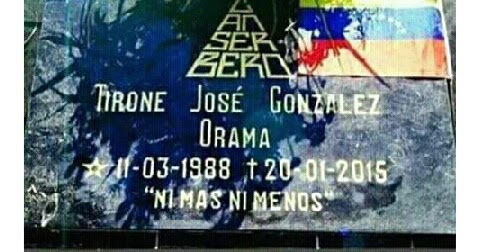 Juliaan35's tweet photo. Y no se muere quien se va, sólo se muere el que se olvida.. #justiciaporcan #CanVive @eterno_Tyrone 🙏😭 https://t.co/n9JFV6Ti9v