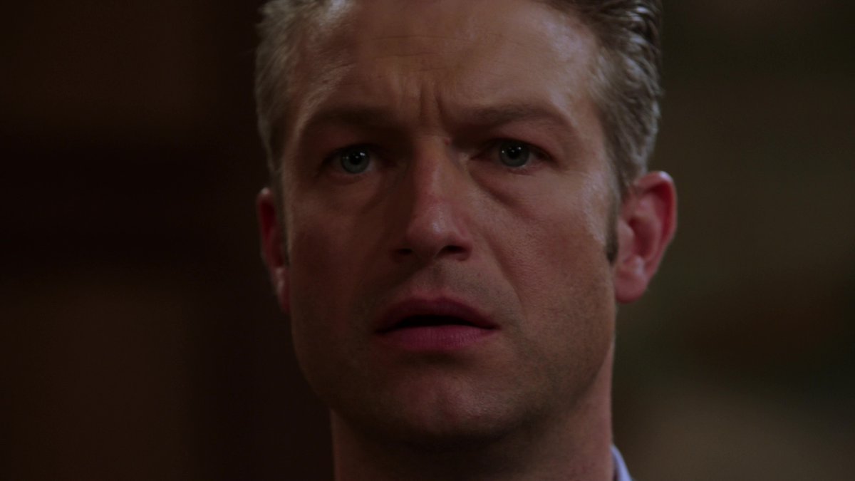 The16thPrecinct's tweet photo. I'm ready for my close up #CecilBHargitay 

*@PeterScanavino probably*

#SVU21 #RippedFromTheScreen #ShePaintsForVengeance https://t.co/kvRZTpMkRy