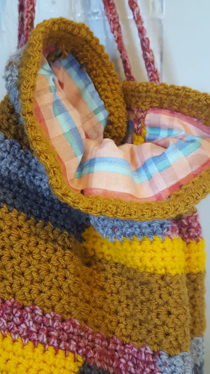 auriolcrochet's tweet photo. How do you design a #crochet market bag?I like strong carrying https://t.co/u4jlBNzNDe can make a strip of crochet &amp; double it over when finished by stitching the sides together to double the strength.   https://t.co/7FkhA5SK4i https://t.co/zXrujveSWZ