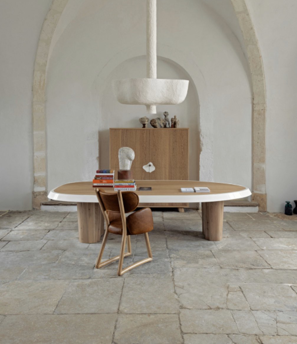 charoudaut's tweet photo. Le parfait équilibre des époques ce bureau Pierre Augustin Rose pour The Invisible Collection #thenewcollection #decoration https://t.co/vrfG7tiohs