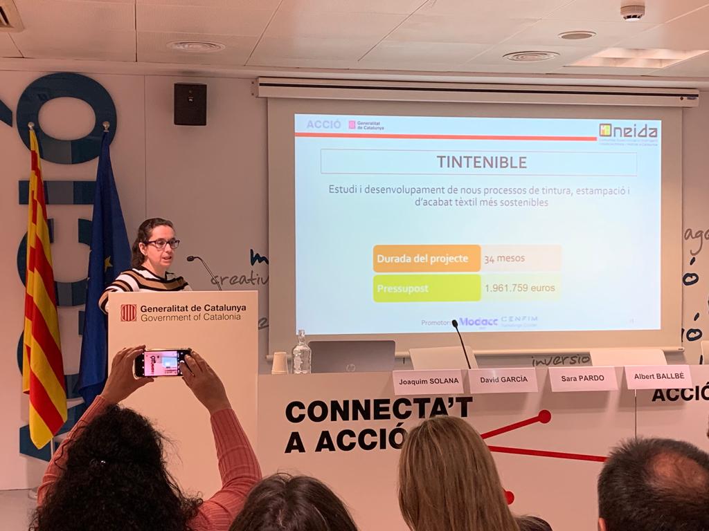 modaccat's tweet photo. Avui és un dia important per a les indústries del disseny!!
.
Presentem a @accio_cat la Comunitat #ONEIDA de les Indústries del #Disseny impulsada per @modaccat i @CENFIM.
.
#ComunitatIndústriesdelDisseny
#comunitatsRIS3Cat
#innovacio #projectes #Ris3
#modaccat https://t.co/uZH5hSdavq