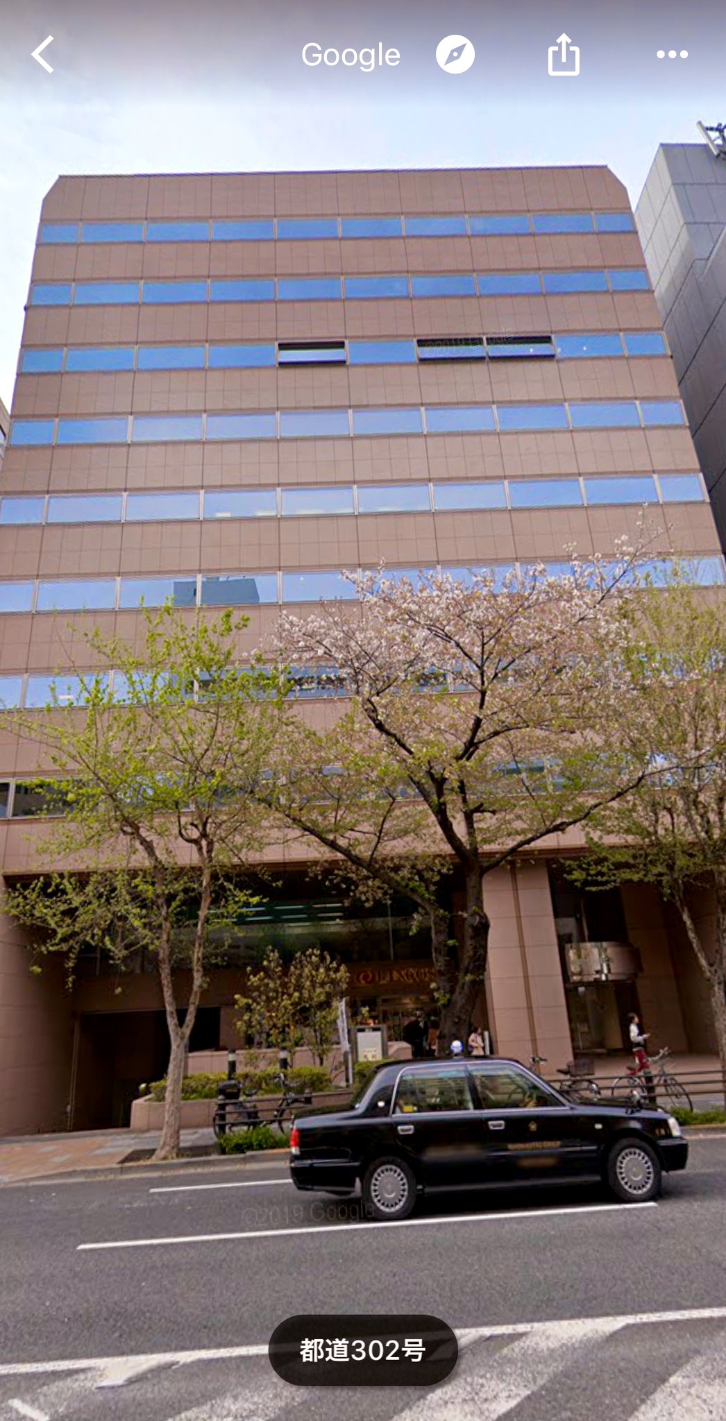 Brarin ぶらりん みずほ銀行 市ヶ谷支店は 移転前 旧 富士銀行 市ヶ谷支店 飛栄九段北ビルの1 2階に入居 現在1階はリンコス かつては三井住友銀行も市ヶ谷支店を持っていて 市ヶ谷橋を渡って正面の大手町建物市ヶ谷ビルに入居 三井住友だけ新宿区