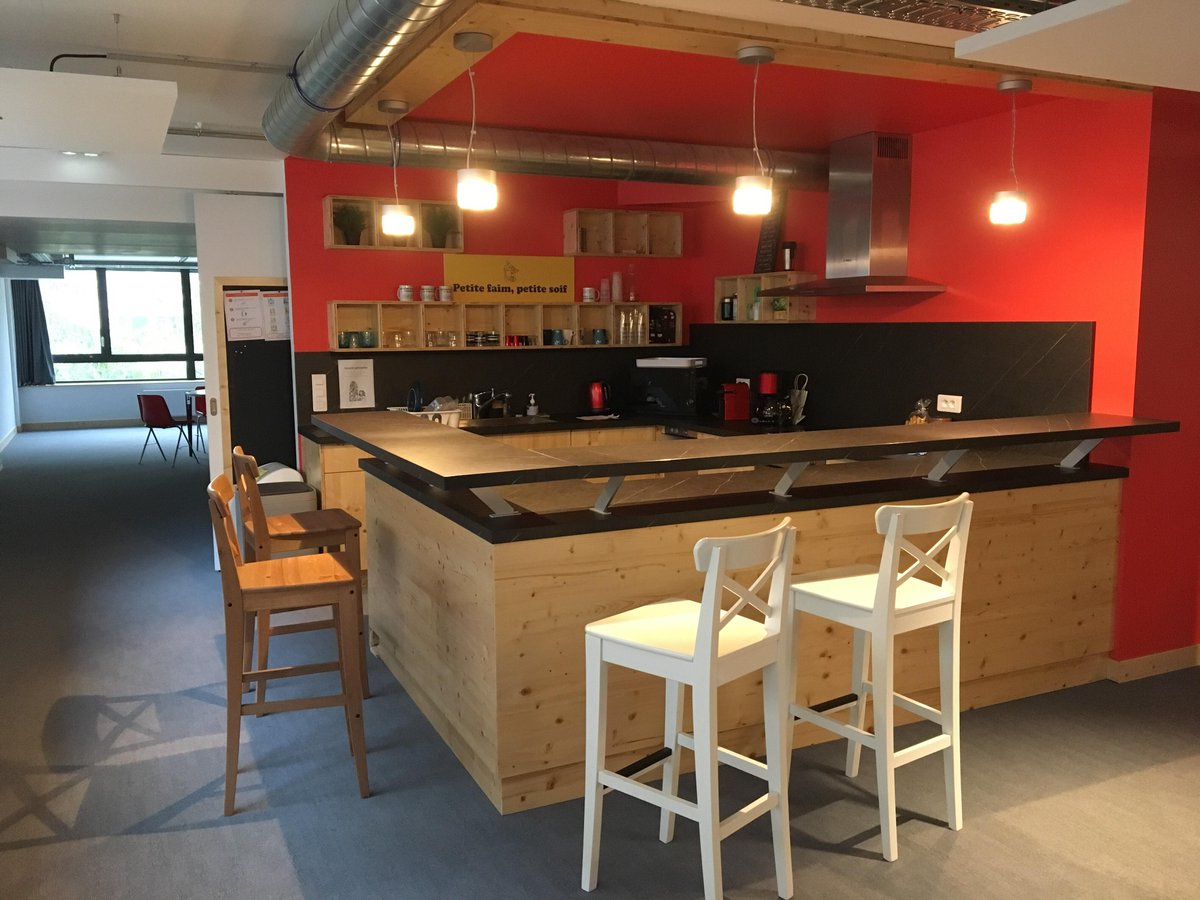 Tuba_Mulhouse's tweet image. Besoin de trouver un lieu pour travailler? 🤔
En plein centre de Mulhouse, nous vous proposons quelques places encore disponibles dans notre espace de co-working ! 😍
Tarifs et informations &amp;gt;&amp;gt; contact@tuba-mulhouse.fr