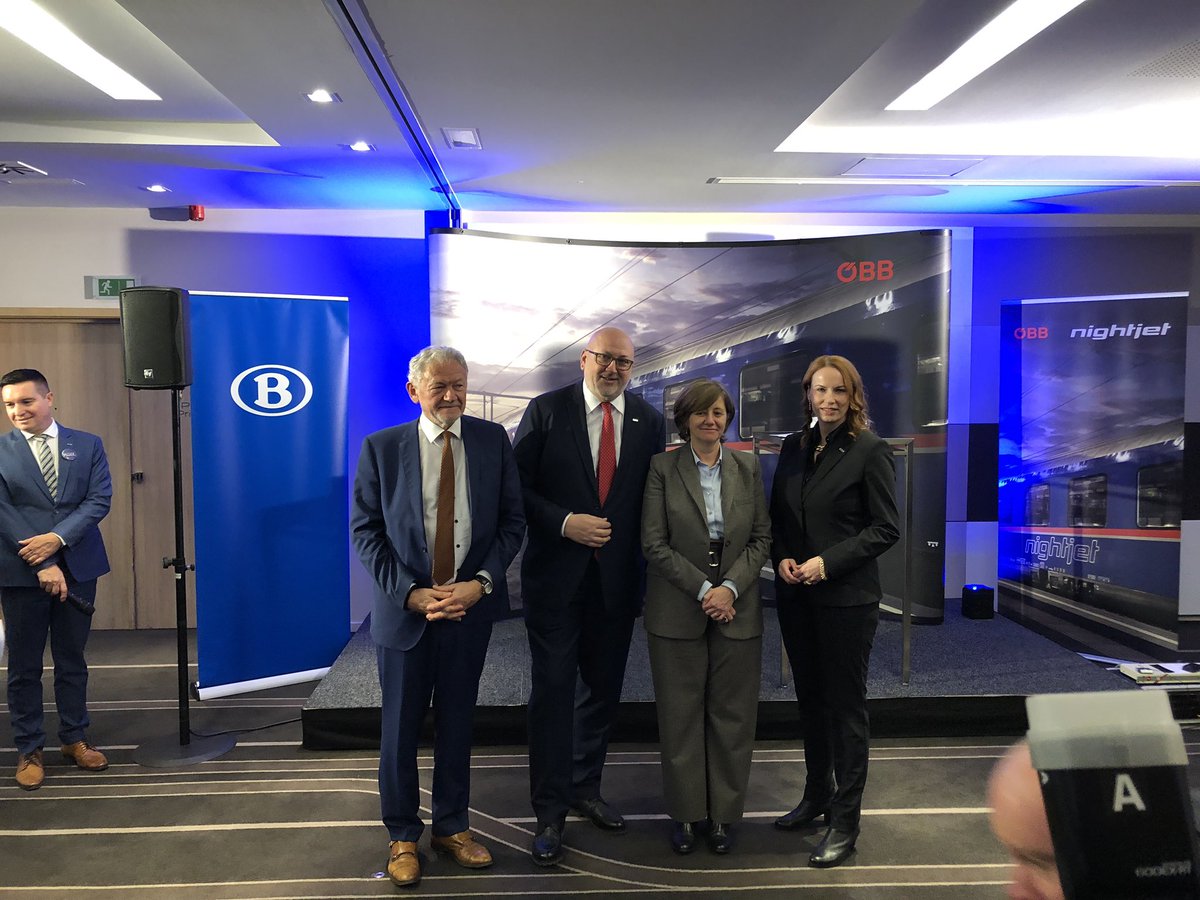 Die letzten 24 Stunden habt ihr genug #Nightjet-Content in der Timeline gehabt, oder?
 
Wir verabschieden uns aus Brüssel mit der Pressekonferenz - danke an vor allem an die <a href="/NMBS/">NMBS</a> und die <a href="/DB_Bahn/">Deutsche Bahn Personenverkehr</a>, die uns beide großartig unterstützt haben!

#LoveYourPlanet #WienxBruessel