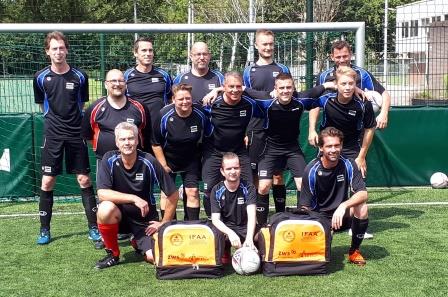 Het Nederlands Transplantatie Voetbalteam oefent tegen de politie in Tilburg! Supporters en belangstellenden zijn welkom!steunpuntaangepastsporten.nl/nieuws/371/ned… <a href="/sportentranspl/">Sport en Transplantatie</a> @sportintilburg <a href="/UniekSportenNB/">Uniek Sporten Brabant</a>