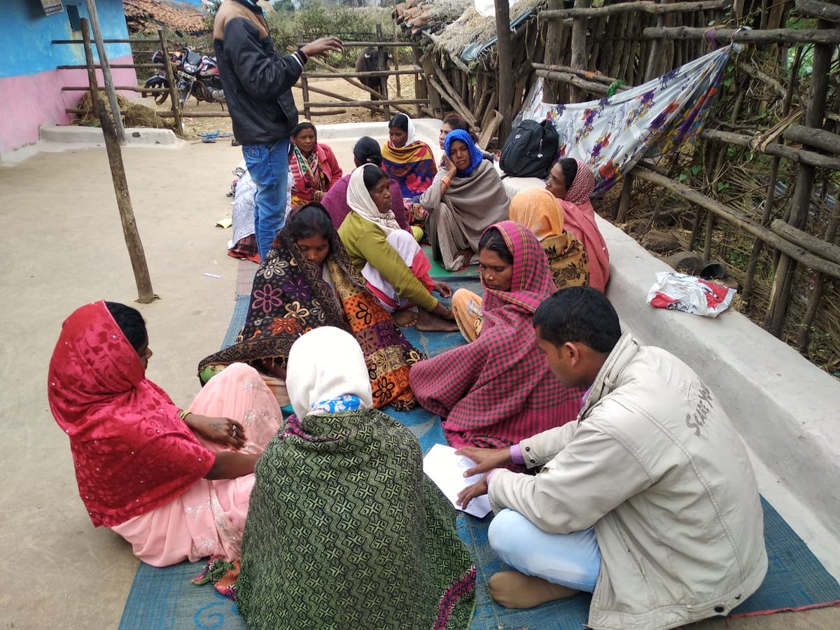 NegFire's tweet photo. In village Bagri of #MadhyaPradesh, members of #VillageOrganization are working towards the cause of education. Charting out ways to make #SchoolManagementCommittees' meetings regular, 4 better enrollment in school n for the improvement of classroom environment. #Educationforall https://t.co/b5EGLuxgFg