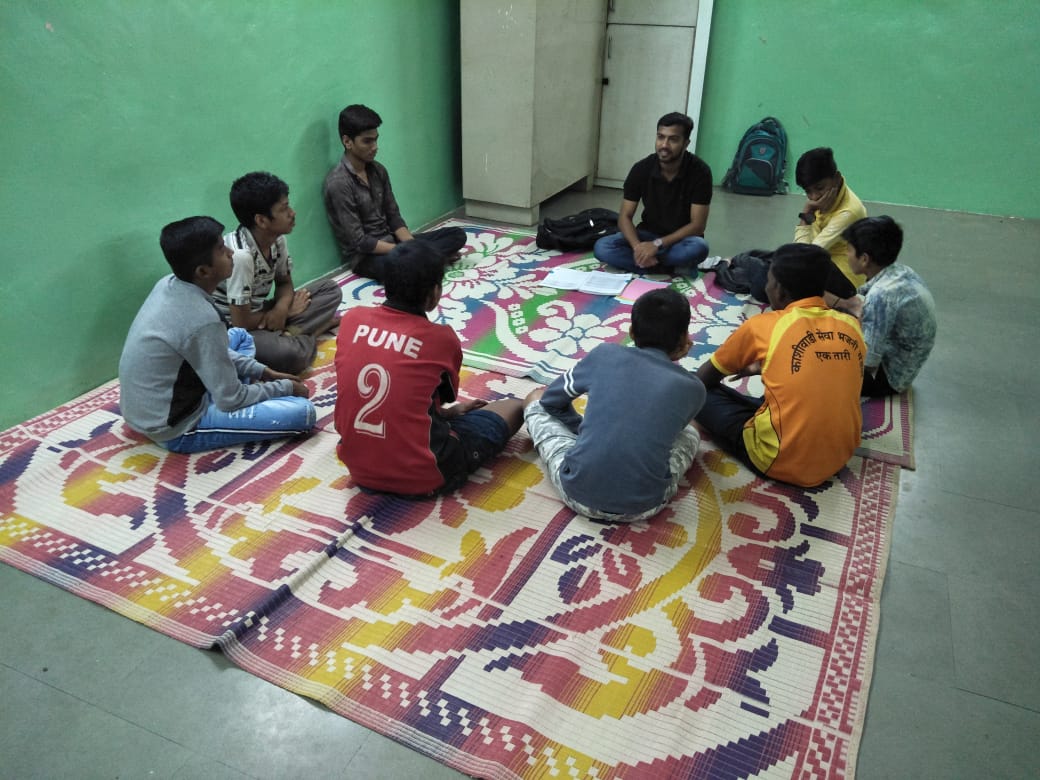 ecfindia's tweet photo. Our mentor, @aashish_shevale, is conducting a module on healthy #relationships with our #ActionForEquality participants in #Pune. #Consent is a big part of this conversation and we believe adolescent boys need to understand and respect the meaning of Yes, No and Maybe. https://t.co/r6o4USb9DQ
