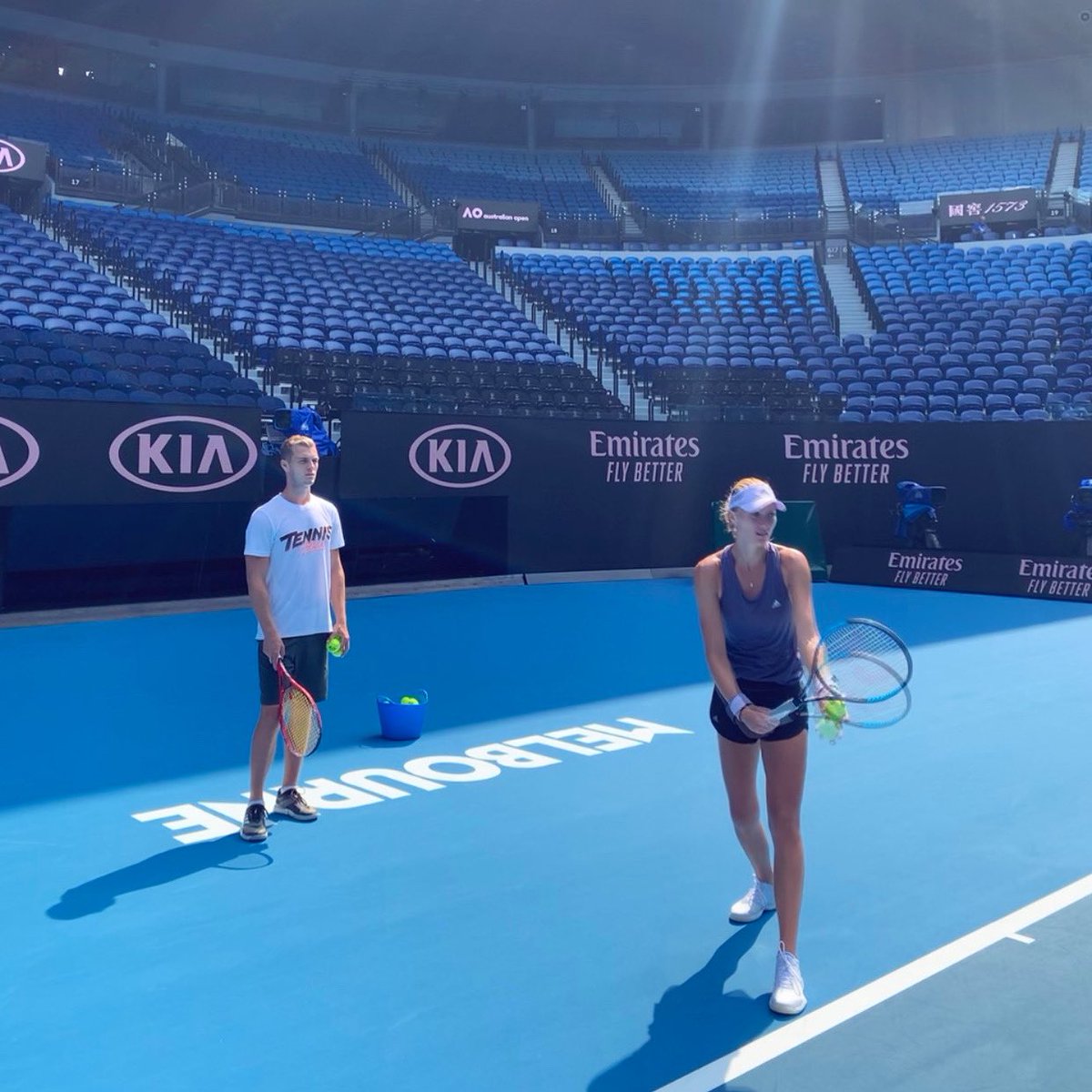 Kristina Mladenovic @KikiMladenovic