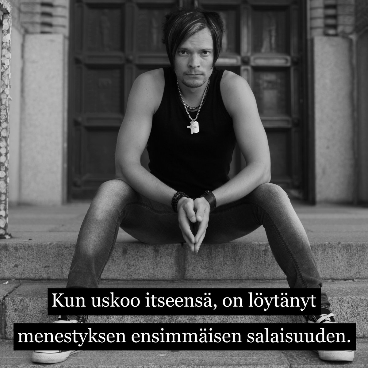 JuKaOfficial's tweet photo. Jos ei itse usko omaan tekemiseen ja omiin mahdollisuuksiin, niin kuinka ulkopuolisetkaan voisivat uskoa? Tästä on loppujen lopuksi kyse yllättävän monissa asioissa elämässä.

#missiomaanantai #maratonvuosi #elämänrakentaja #juoksepoikajuokse #jokapäivänprojekti #juka2.0 https://t.co/XMJHFfJllT