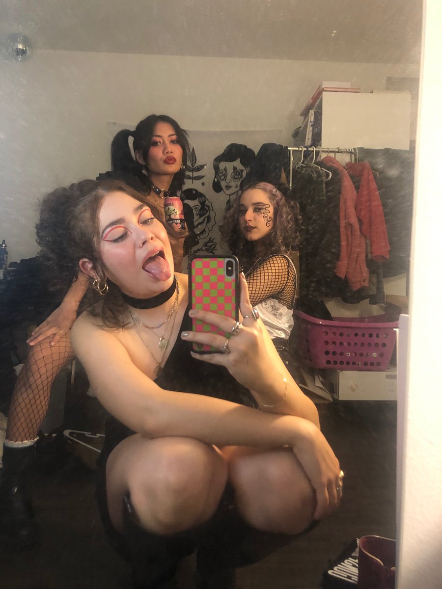 alegnabackward's tweet photo. Welcome to HECK 👹 https://t.co/hNIiPlMLet