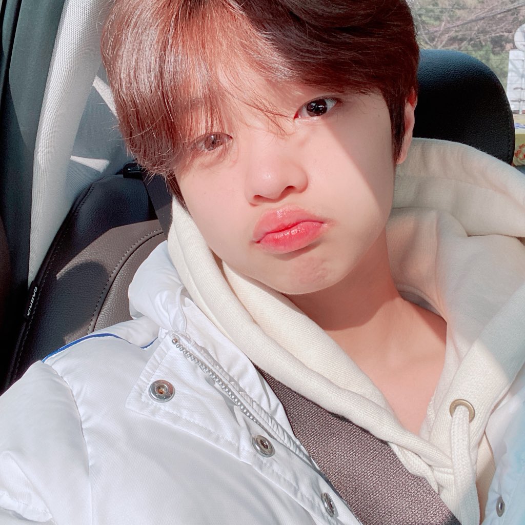 🦊🍓 มอมอหม่ามี๊น้องก้องรักโทมัส #รออันวาร์บลู tweet media