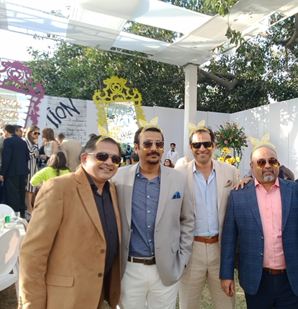 Irumf's tweet photo. Wah Ray theri shan
Those who used to call me Burger in #MQM 
Those who used to call me Pull kay us par ke Baji
Ajj Khud Burger ban kar kaisa lag raha hai ?
Yeh Phir Abhi tak “Ban kabab” ho ?
#KidneyCenterBall #Karachi https://t.co/5ArKr2J95Q