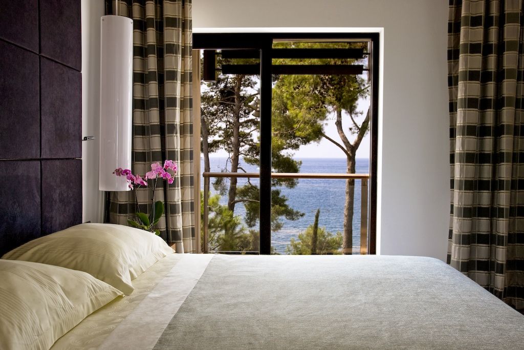 In which room can you imagine waking up on your next vacation? Book your room early, save up to 30% and secure your next adventure. ☺️