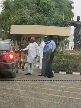 PDP_Dynasty's tweet photo. Party don start ๐ #AbbaIsHere https://t.co/lps2KC0QJd