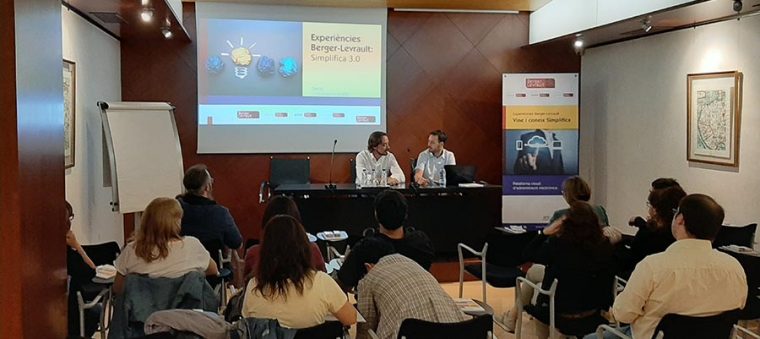 aytosoluciones's tweet photo. En 2019, más de 130 clientes han conocido de primera mano las novedades de Simplifica 3.0. Y ya en 2020, recuerda que tenemos una cita el próximo 21 de enero. https://t.co/rhATF51m7y #SimplificaBL https://t.co/MCmu0Fx6Ut