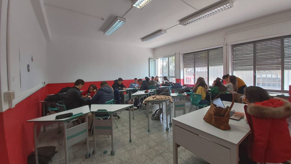 Unitedstrong4's tweet photo. La classe al lavoro⏳
#ASOC2020 https://t.co/xOYh7o3Ipz