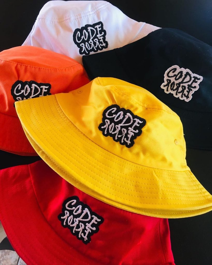 _CodeError's tweet image. Happy 2020 fam!!
We’ve added bucket hats to our collection 💃🏽
R150 for a buckethat.
Delivery available nationwide
DM or WhatsApp 0733156852 to order.
#CodeError #DontFollowTrendsSetThem ⚠️⚠️