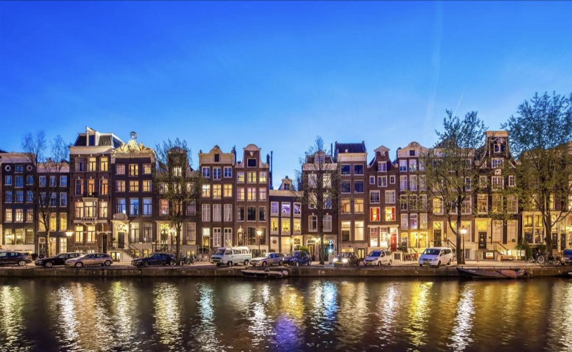 FUSIONspaces's tweet photo. #ISE2020 is getting closer and it will be a fond farewell to Amsterdam. Make time to get some fresh air and take a walk outside to see the sights, rest and restore. We are looking forward to some great meetings and discovering innovative #technology. #AVTweeos #AVPro #Wellbeing https://t.co/x1mUmN4BbO